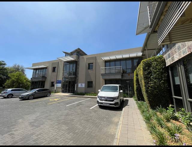 122M² OFFICE TO LET IN BRYANSTON